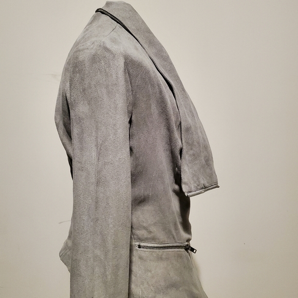 Jacket - Picture 2 of 4